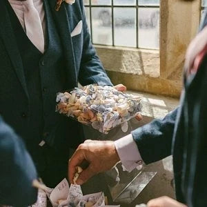 wedding confetti Cone